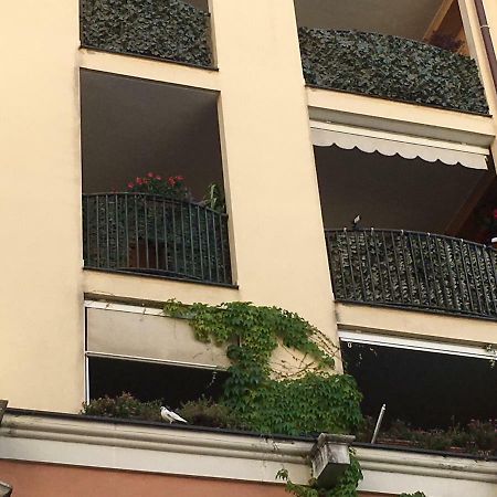 Flowers Apartment Bari Extérieur photo
